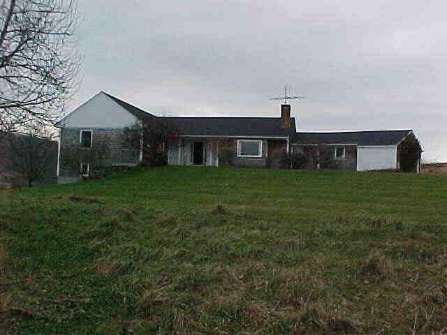 Building photograph for 131 LIME ROCK ROAD